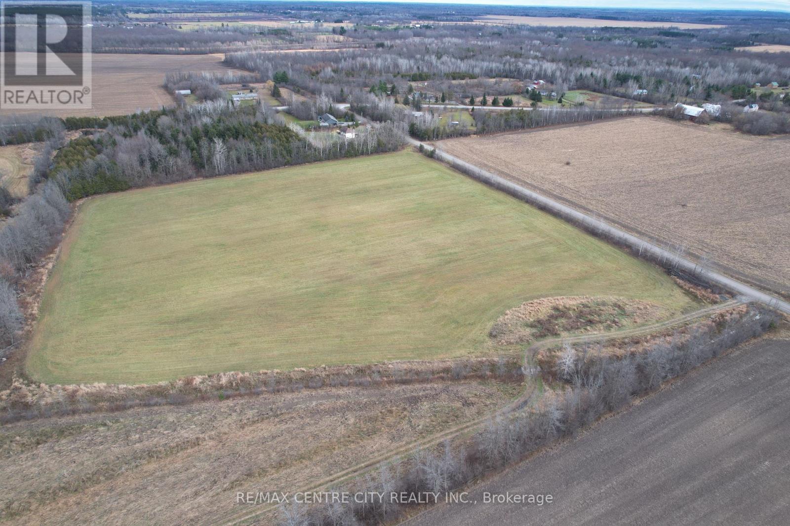 901 Jig Street, North Grenville, Ontario  K0G 1S0 - Photo 3 - X12158374