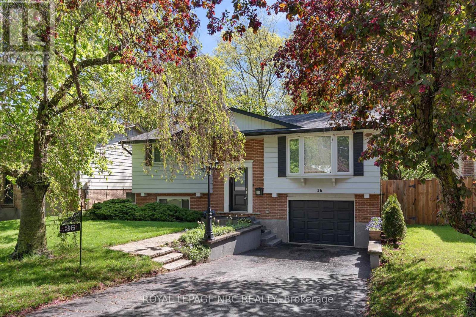 36 Royal Oak Drive, St. Catharines, Ontario  L2N 6K7 - Photo 2 - X12076559