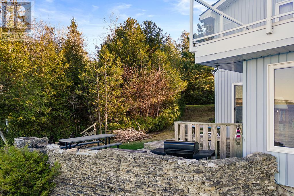 94 Isthmus Bay Road, Northern Bruce Peninsula, Ontario  N0H 1W0 - Photo 14 - X12077070