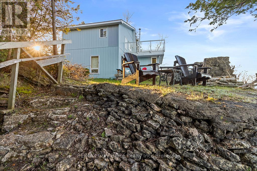 94 Isthmus Bay Road, Northern Bruce Peninsula, Ontario  N0H 1W0 - Photo 17 - X12077070
