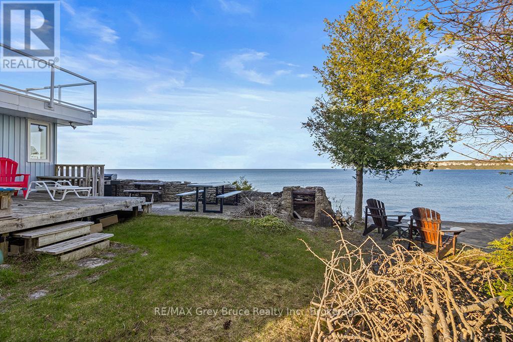 94 Isthmus Bay Road, Northern Bruce Peninsula, Ontario  N0H 1W0 - Photo 15 - X12077070