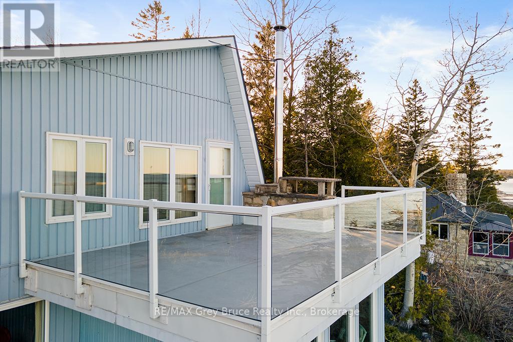 94 Isthmus Bay Road, Northern Bruce Peninsula, Ontario  N0H 1W0 - Photo 13 - X12077070