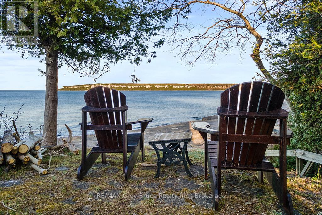 94 Isthmus Bay Road, Northern Bruce Peninsula, Ontario  N0H 1W0 - Photo 16 - X12077070
