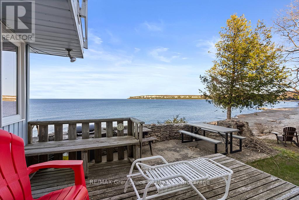 94 Isthmus Bay Road, Northern Bruce Peninsula, Ontario  N0H 1W0 - Photo 11 - X12077070