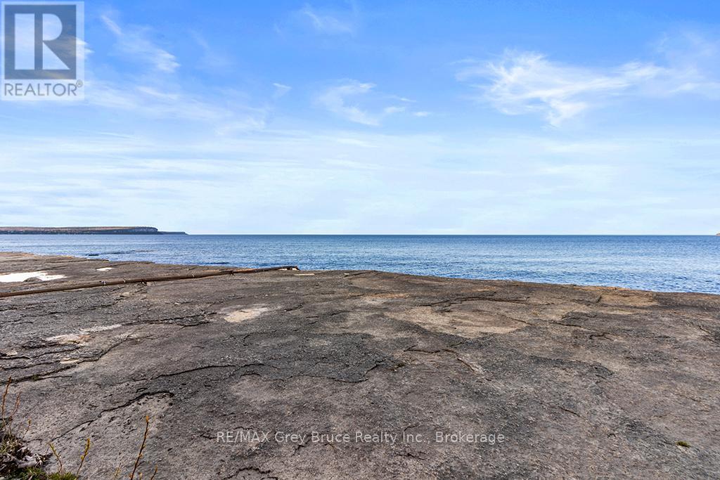 94 Isthmus Bay Road, Northern Bruce Peninsula, Ontario  N0H 1W0 - Photo 19 - X12077070