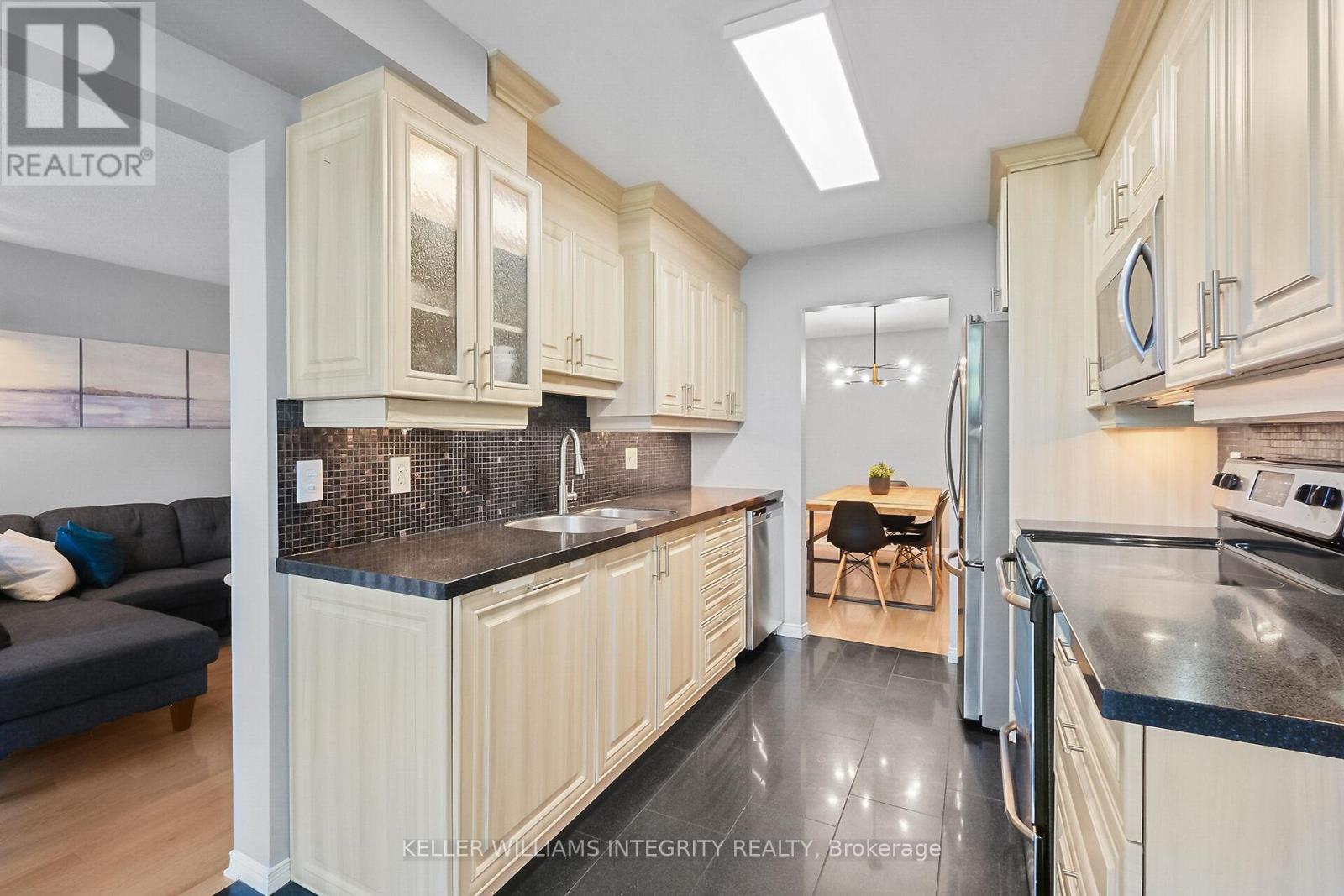 499 Lawler Crescent, Ottawa, Ontario  K4A 3Y4 - Photo 16 - X12158286