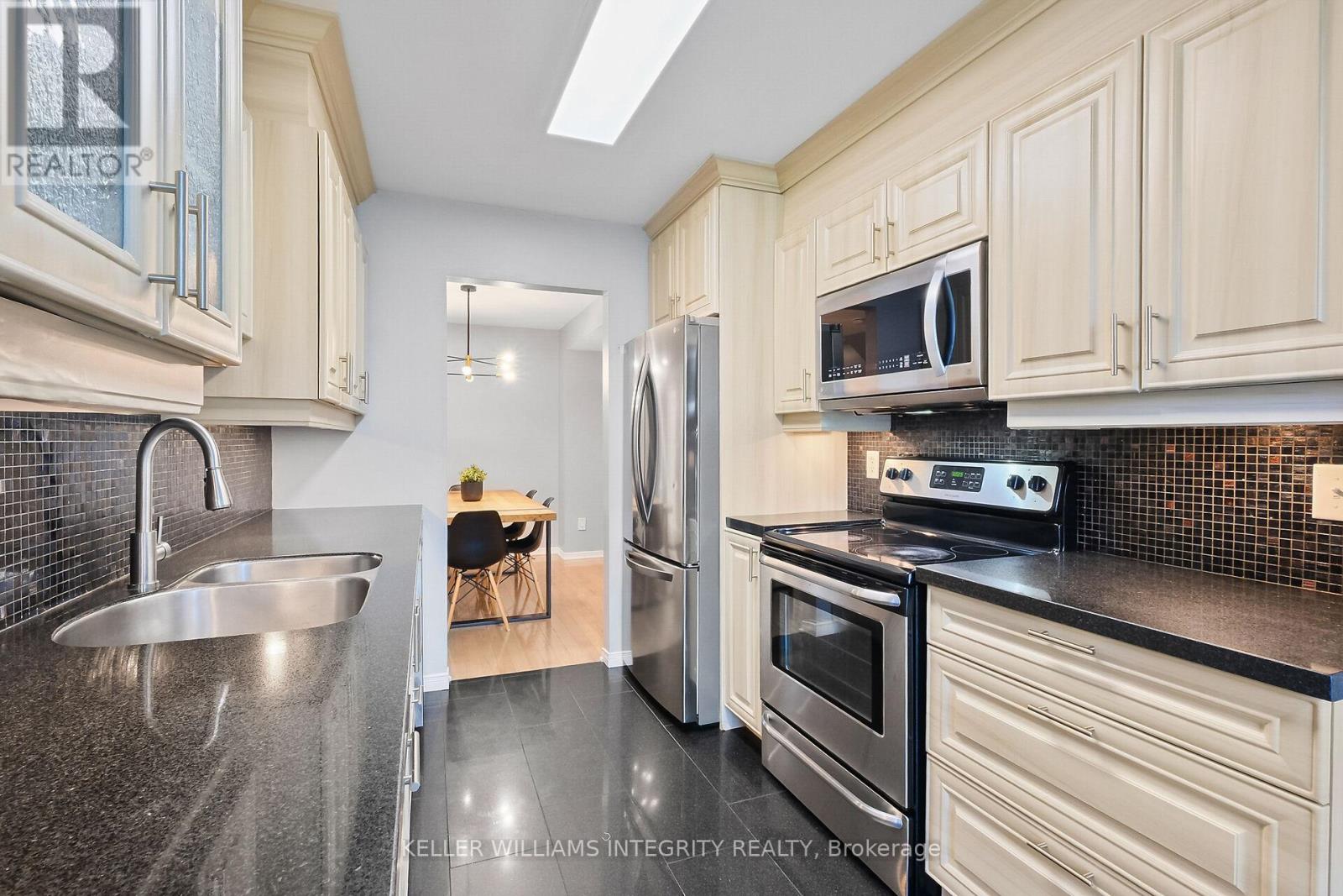 499 Lawler Crescent, Ottawa, Ontario  K4A 3Y4 - Photo 17 - X12158286
