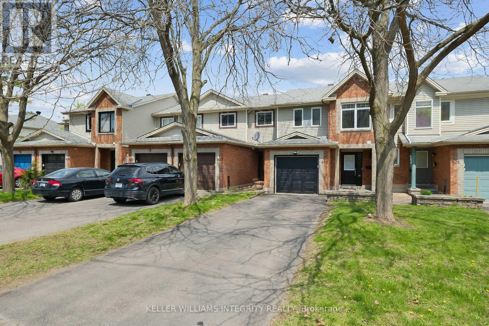 499 Lawler Crescent, Ottawa, Ontario  K4A 3Y4 - Photo 3 - X12158286