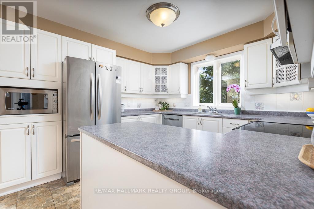 62 Clydesdale Avenue, Ottawa, Ontario  K2M 2M4 - Photo 13 - X12158331