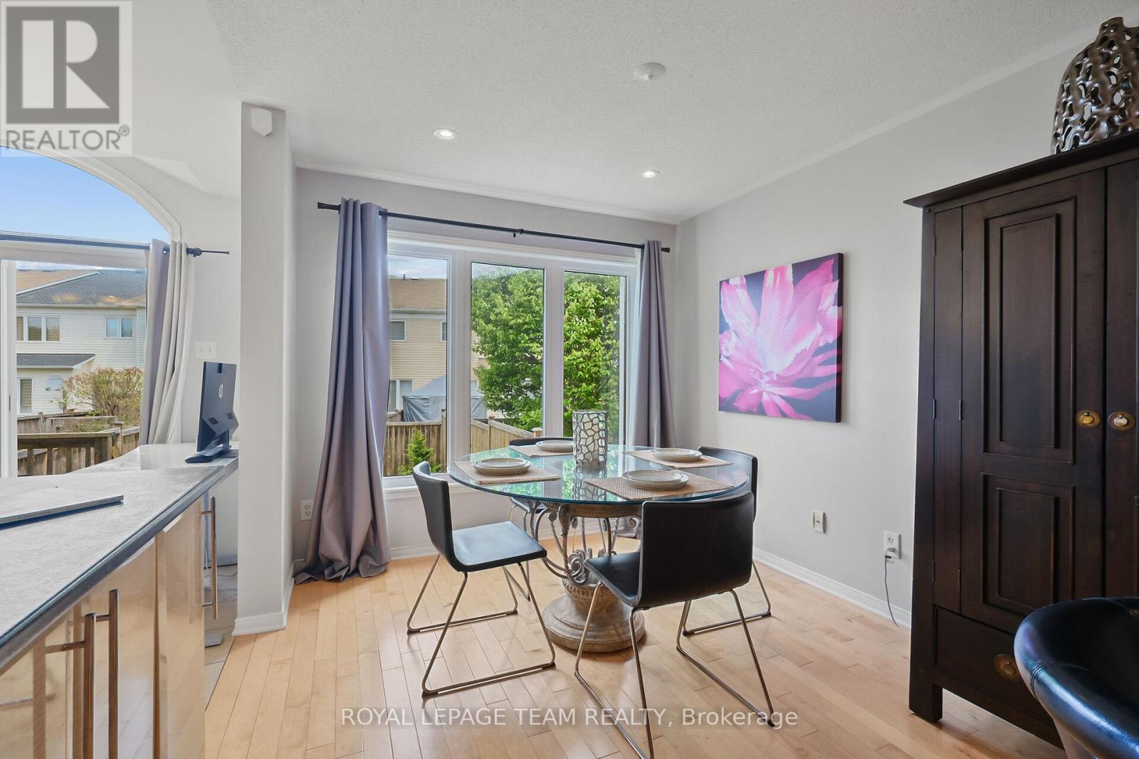 2072 Dunollie Crescent, Ottawa, Ontario  K2W 1H6 - Photo 13 - X12158345