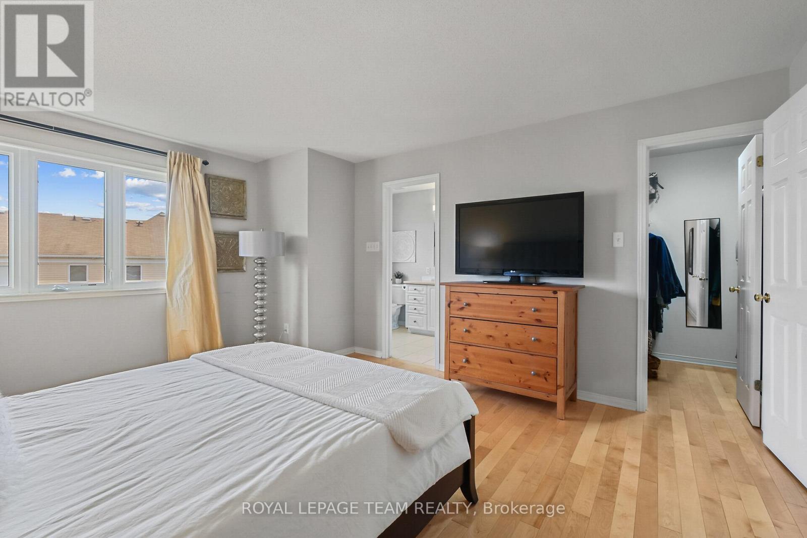 2072 Dunollie Crescent, Ottawa, Ontario  K2W 1H6 - Photo 25 - X12158345