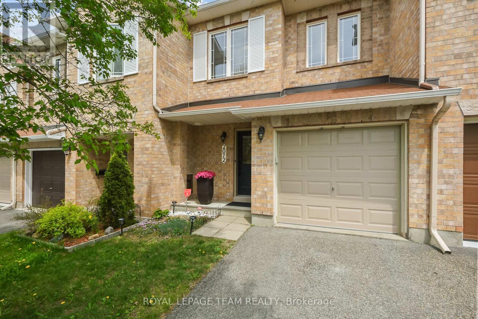 2072 Dunollie Crescent, Ottawa, Ontario  K2W 1H6 - Photo 6 - X12158345