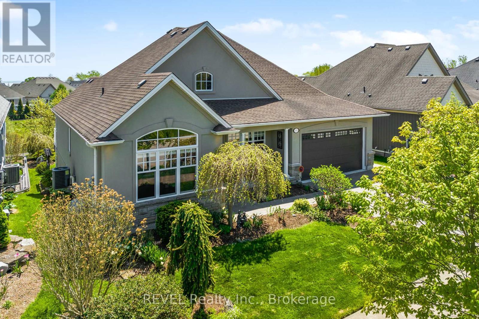 116 Sunrise Court, Fort Erie, Ontario  L0S 1N0 - Photo 39 - X12158262