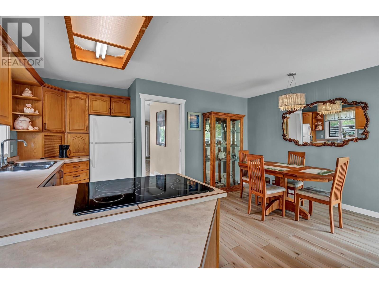 105 Brandlmayr Gate Unit# B, Princeton, British Columbia  V0X 1W0 - Photo 10 - 10348551