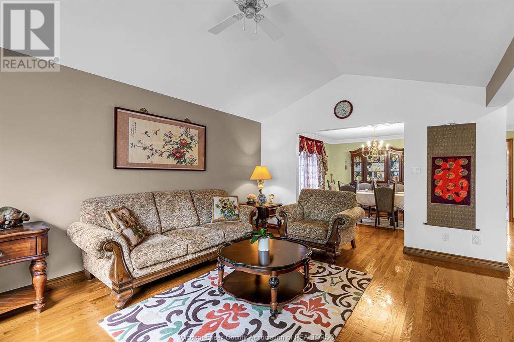 2672 Buttery Street, Windsor, Ontario  N9E 4L7 - Photo 11 - 25012448