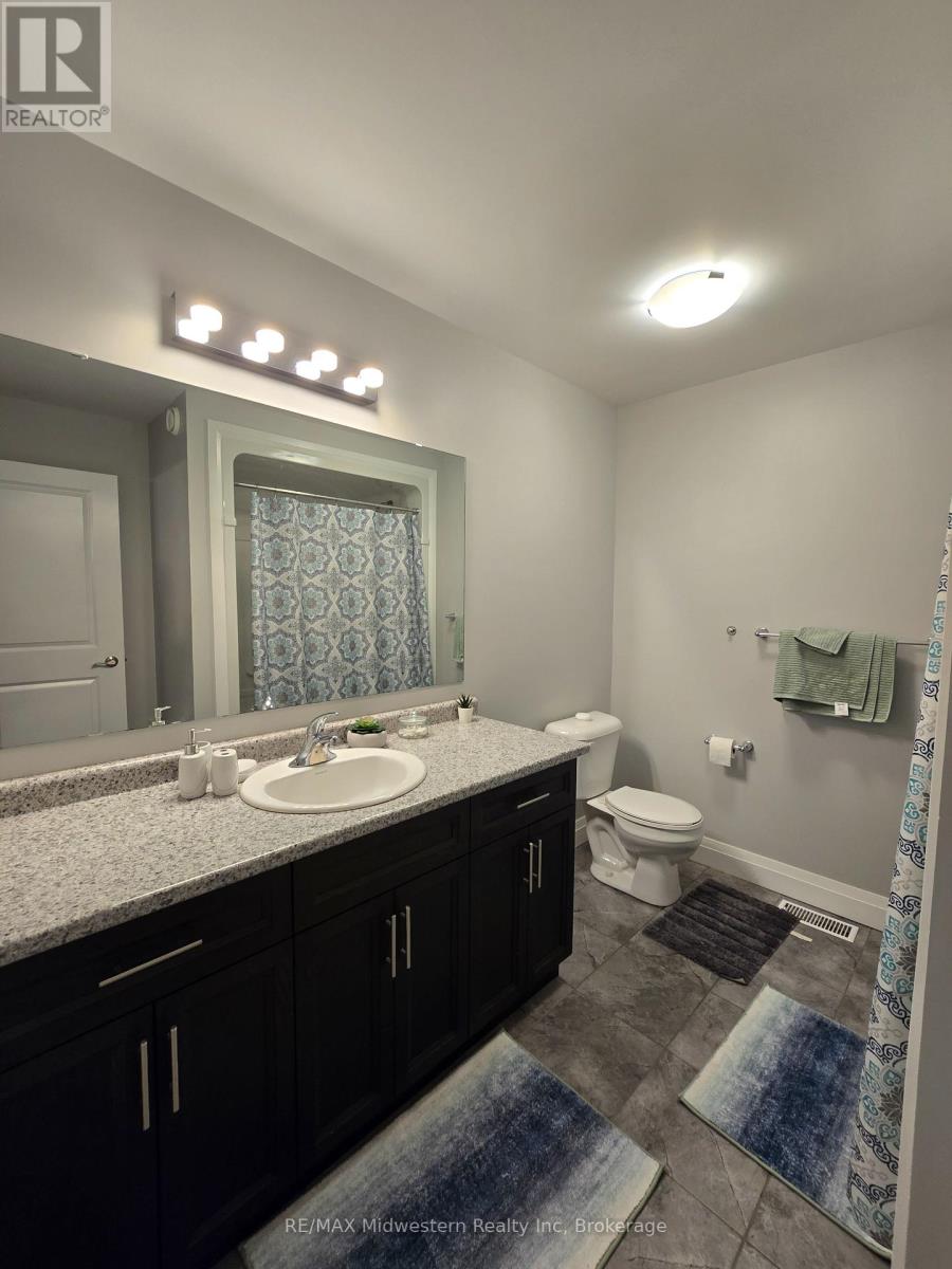 109 Bridge Crescent, Minto, Ontario  N0G 2P0 - Photo 5 - X12158270