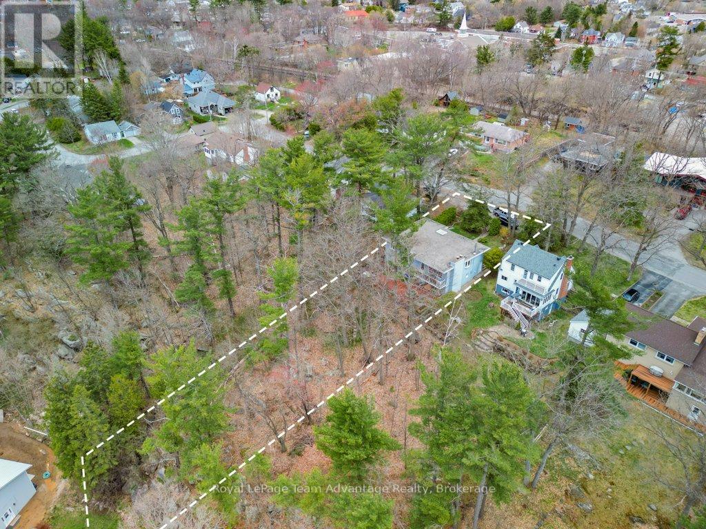 14 Avenue Road, Parry Sound, Ontario  P2A 2A7 - Photo 5 - X12158291