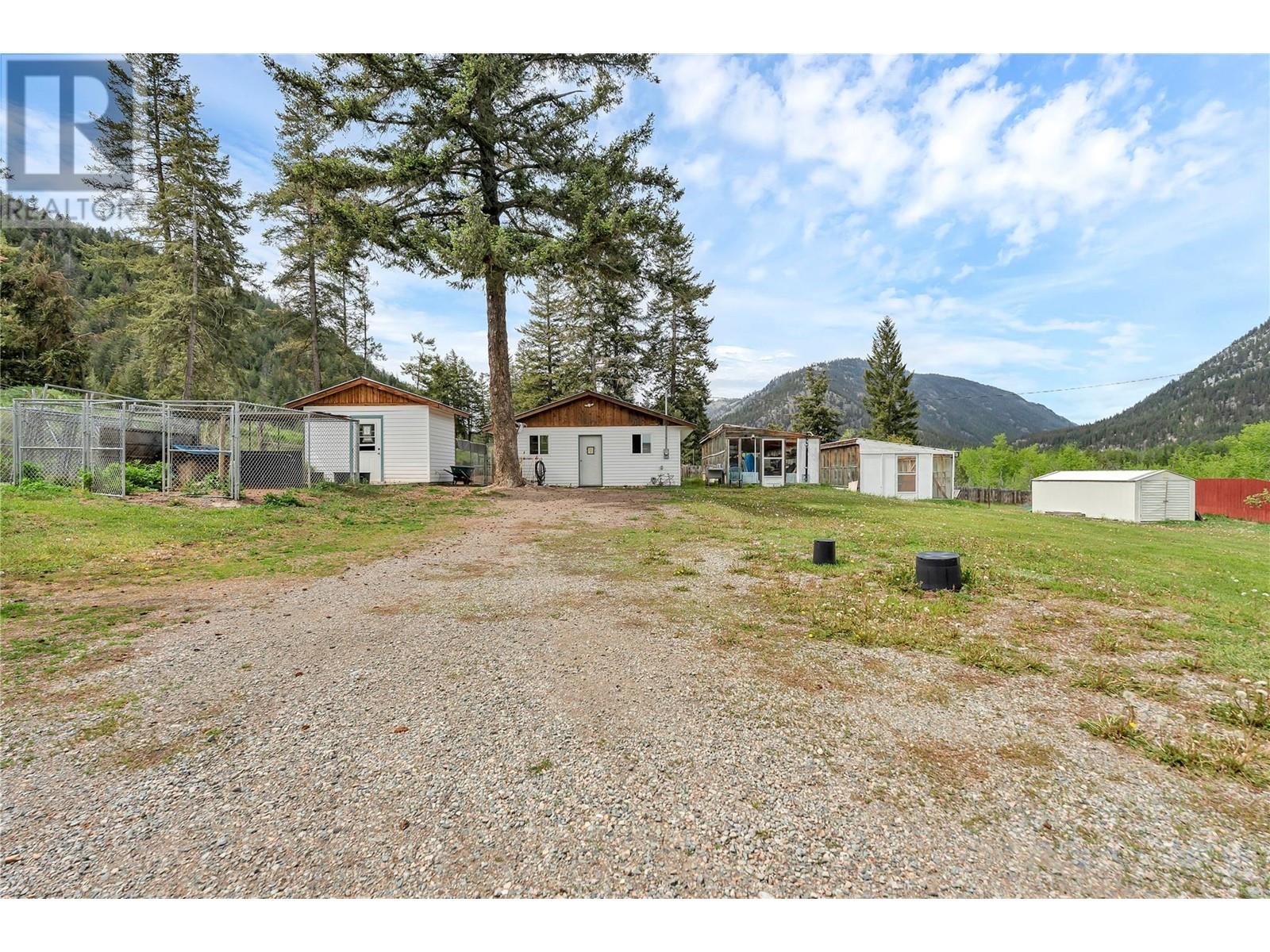 1167 Highway 3, Princeton, British Columbia  V0X 1W0 - Photo 43 - 10348545