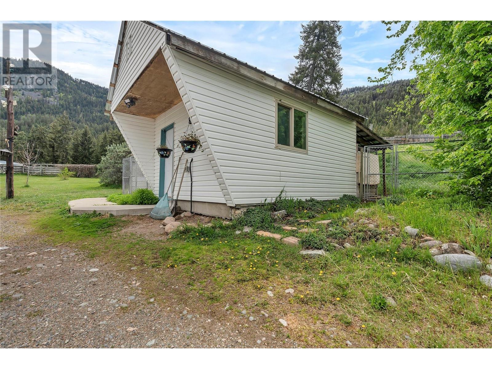 1167 Highway 3, Princeton, British Columbia  V0X 1W0 - Photo 42 - 10348545