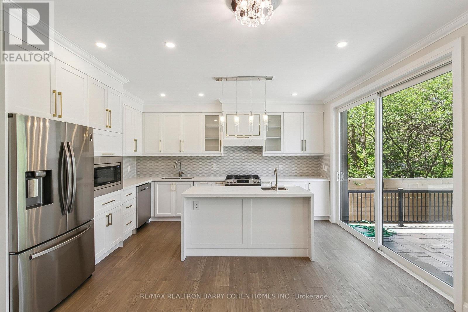 168 Haddington Avenue, Toronto, Ontario  M5M 2P6 - Photo 6 - C12158265