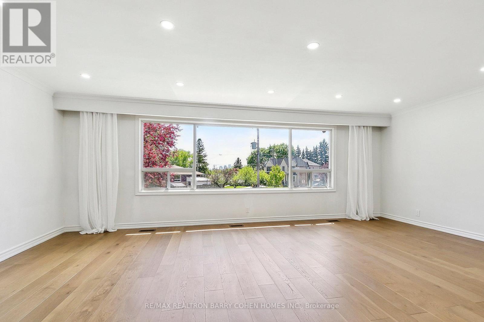 44 Broadlands Boulevard, Toronto, Ontario  M3A 1J3 - Photo 4 - C12158280
