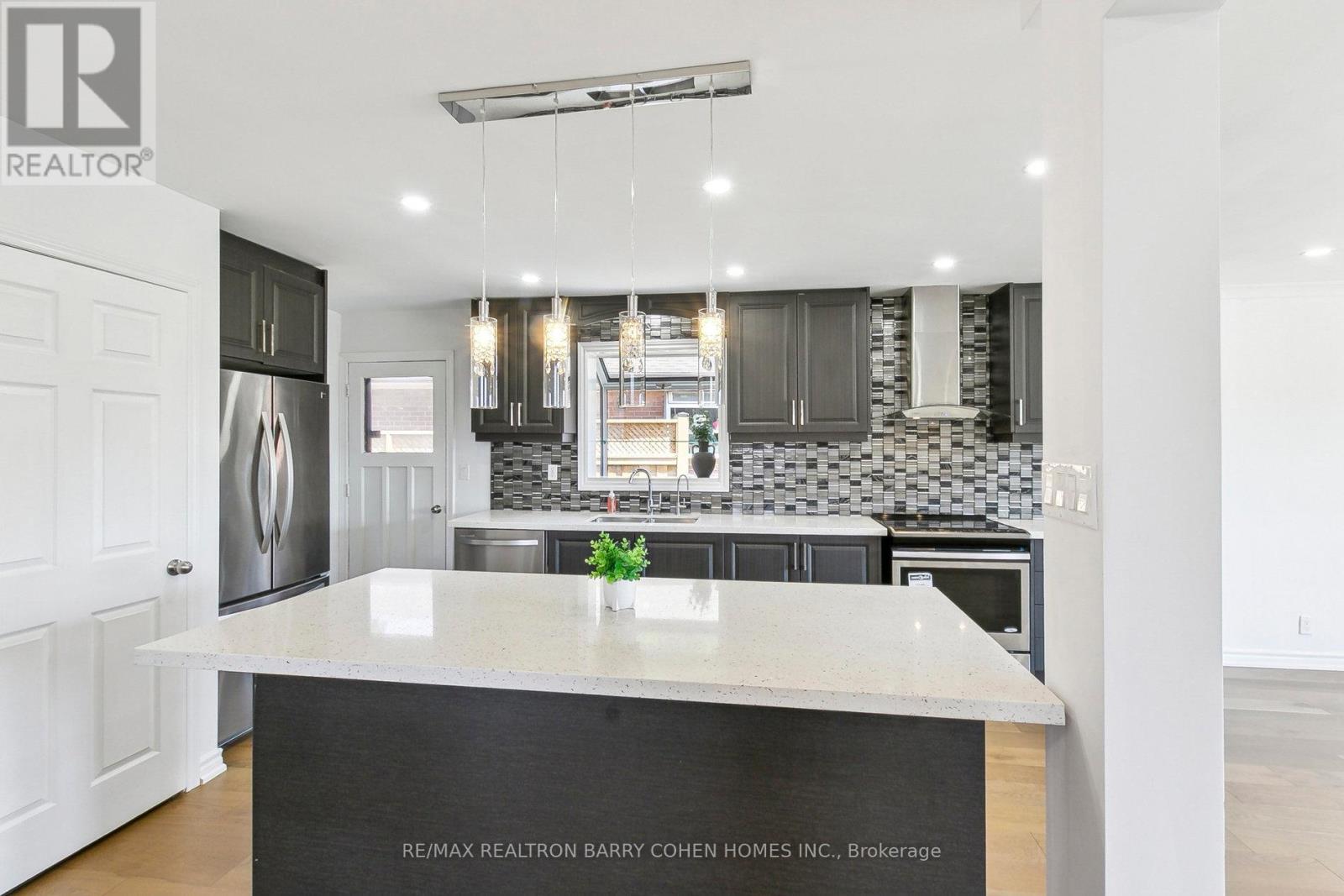 44 Broadlands Boulevard, Toronto, Ontario  M3A 1J3 - Photo 8 - C12158280