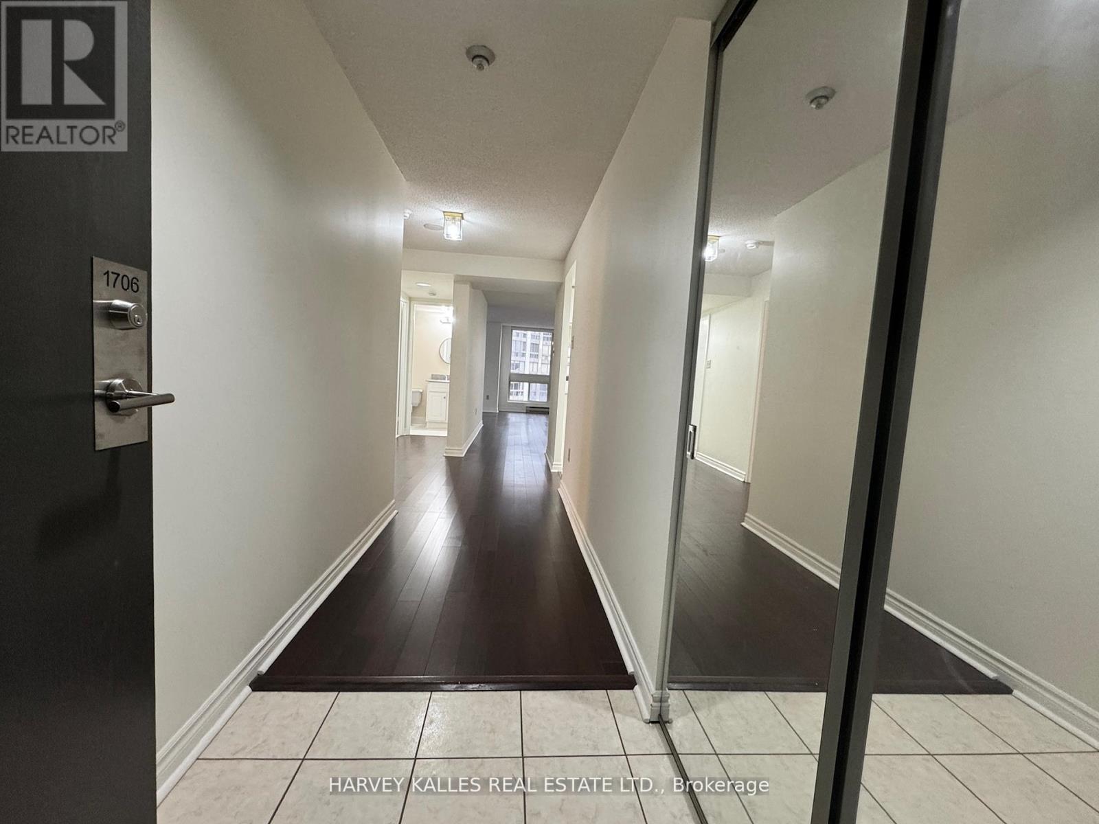 1706 - 5 Kenneth Avenue, Toronto, Ontario  M2N 6M7 - Photo 2 - C12158304