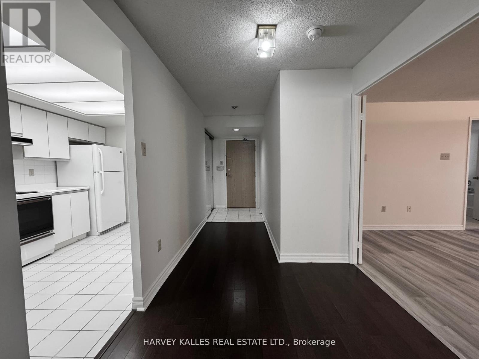 1706 - 5 Kenneth Avenue, Toronto, Ontario  M2N 6M7 - Photo 3 - C12158304