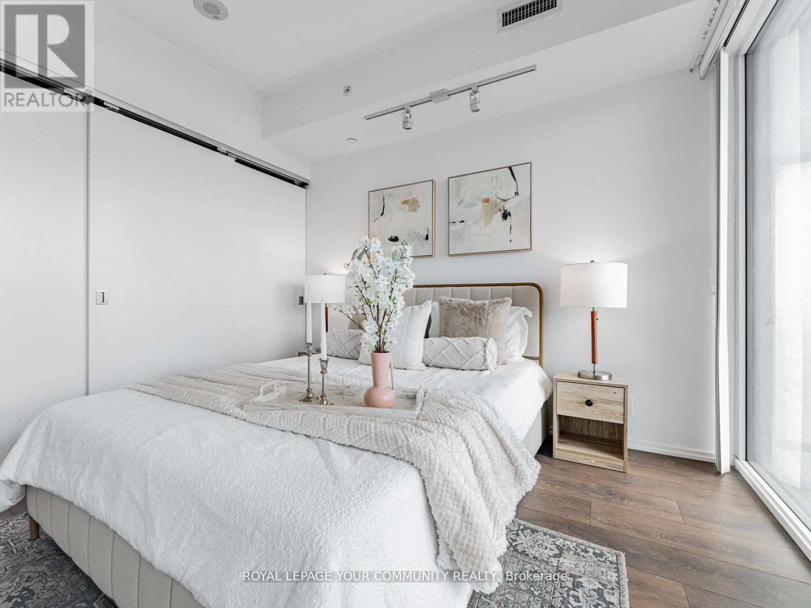 1604 - 125 Peter Street, Toronto, Ontario  M5V 0M2 - Photo 10 - C12158306
