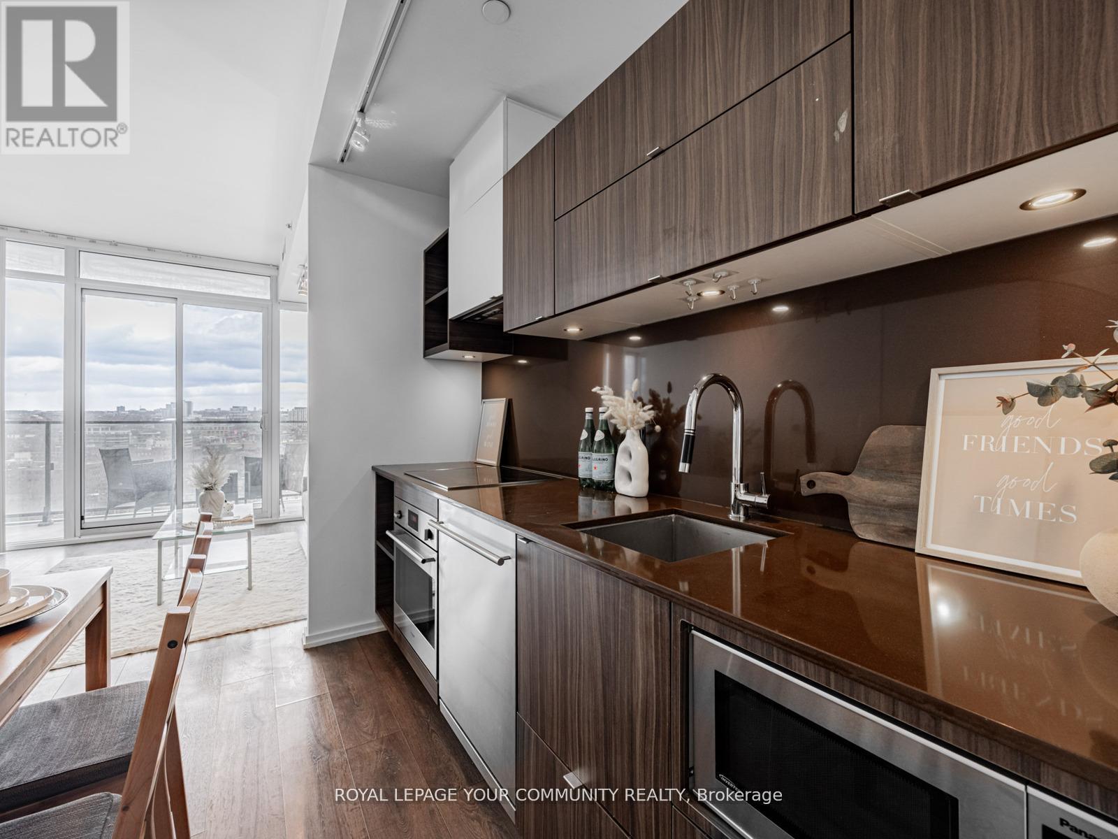 1604 - 125 Peter Street, Toronto, Ontario  M5V 0M2 - Photo 16 - C12158306