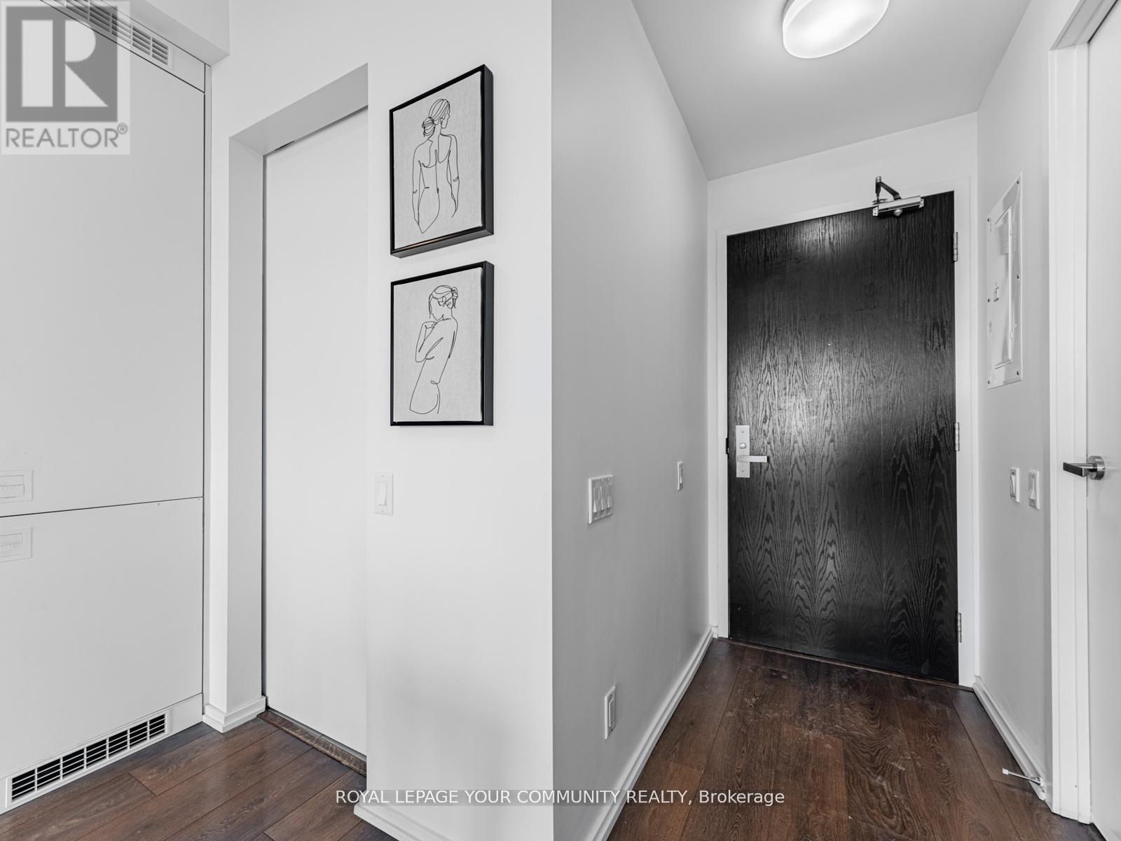 1604 - 125 Peter Street, Toronto, Ontario  M5V 0M2 - Photo 5 - C12158306