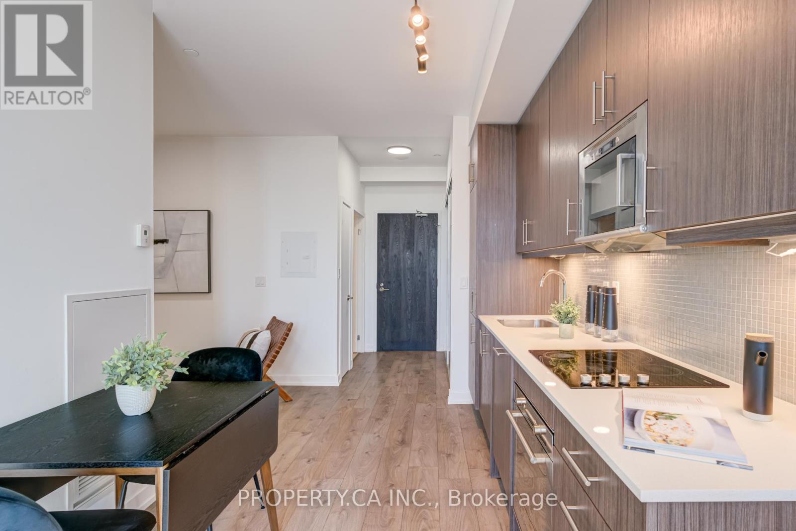 715 - 297 College Street, Toronto, Ontario  M5T 0C2 - Photo 8 - C12158342