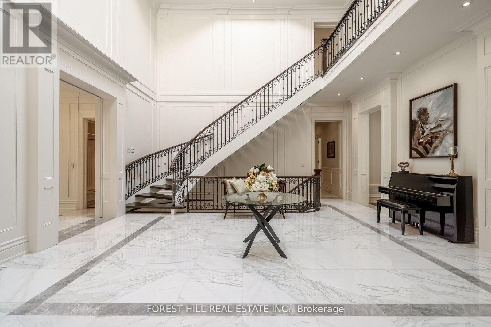 101 Forest Heights Boulevard, Toronto (St. Andrew-Windfields), Ontario  M2L 2K7 - Photo 17 - C12158346