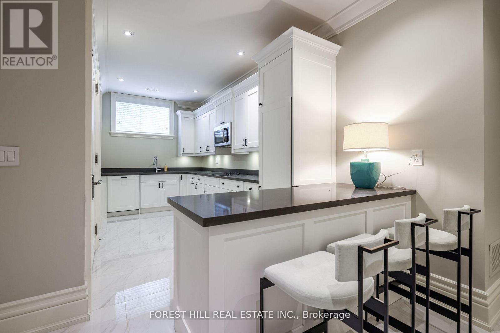 101 Forest Heights Boulevard, Toronto, Ontario  M2L 2K7 - Photo 38 - C12158346