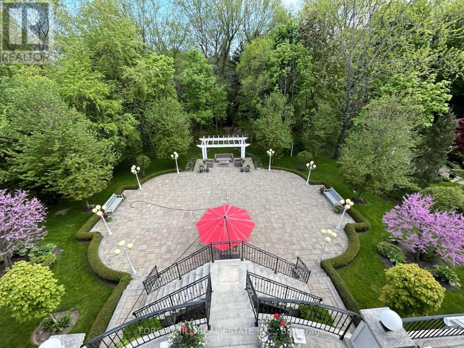 101 Forest Heights Boulevard, Toronto (St. Andrew-Windfields), Ontario  M2L 2K7 - Photo 42 - C12158346