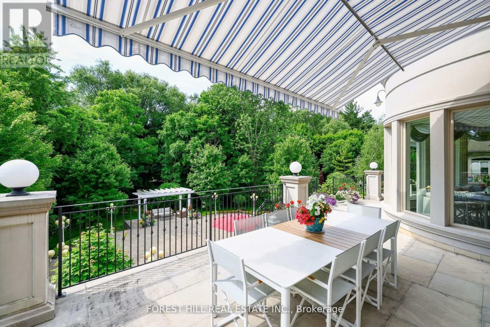 101 Forest Heights Boulevard, Toronto (St. Andrew-Windfields), Ontario  M2L 2K7 - Photo 8 - C12158346