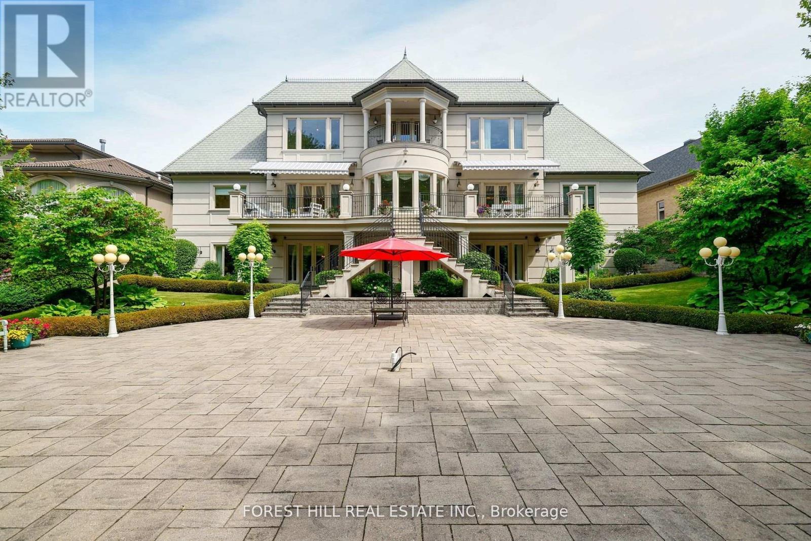 101 Forest Heights Boulevard, Toronto (St. Andrew-Windfields), Ontario  M2L 2K7 - Photo 9 - C12158346