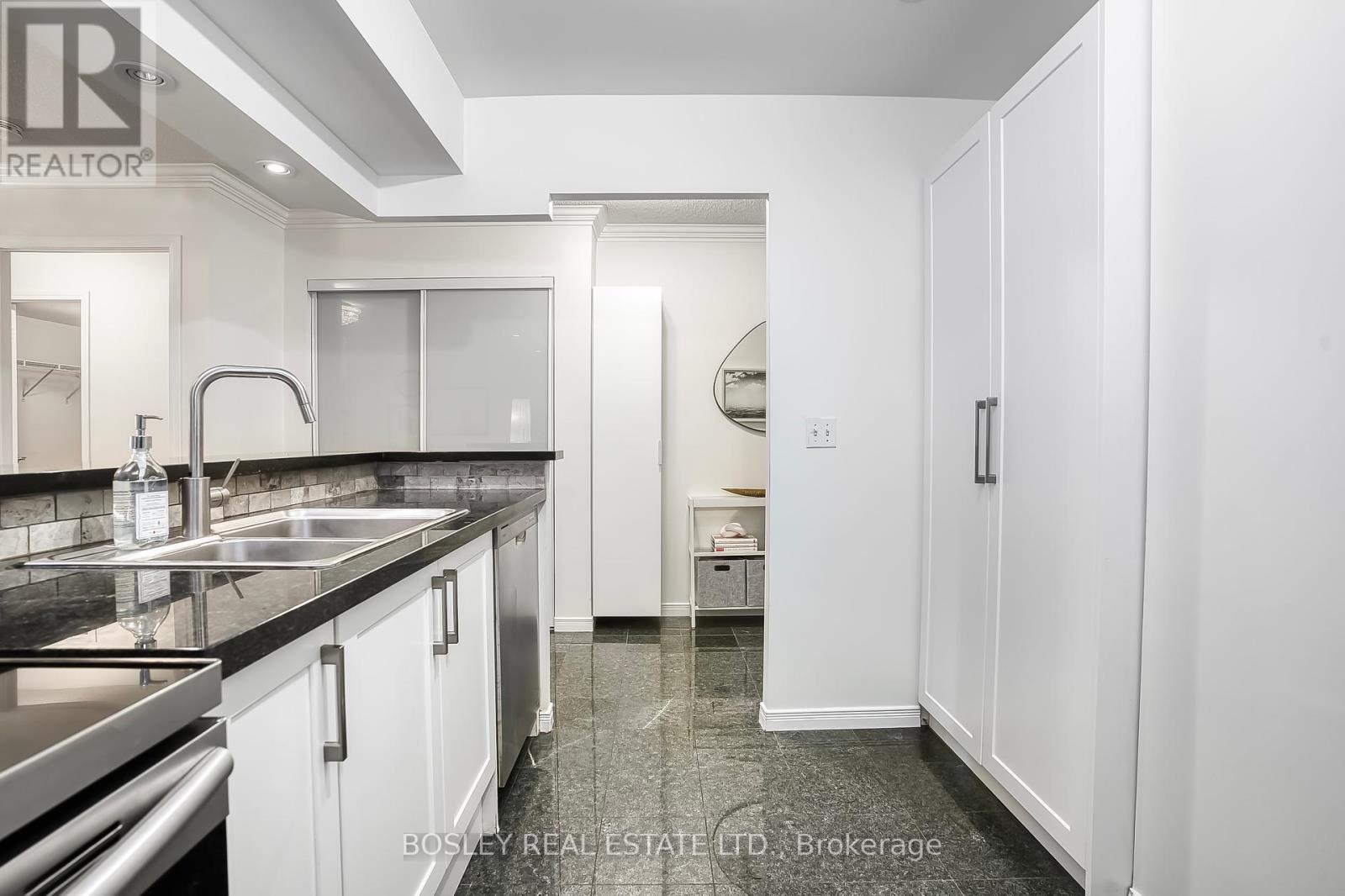 203 - 51 Harrison Garden Boulevard, Toronto, Ontario  M2N 7G4 - Photo 6 - C12158353
