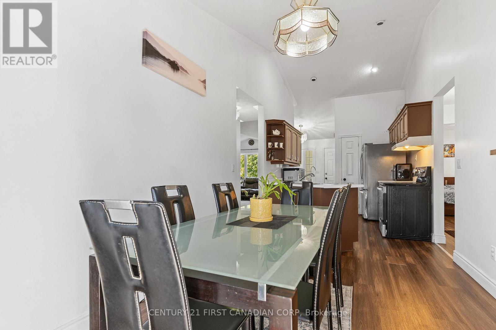 38 St Michaels Street, Norfolk, Ontario  N4B 3C8 - Photo 10 - X12133735