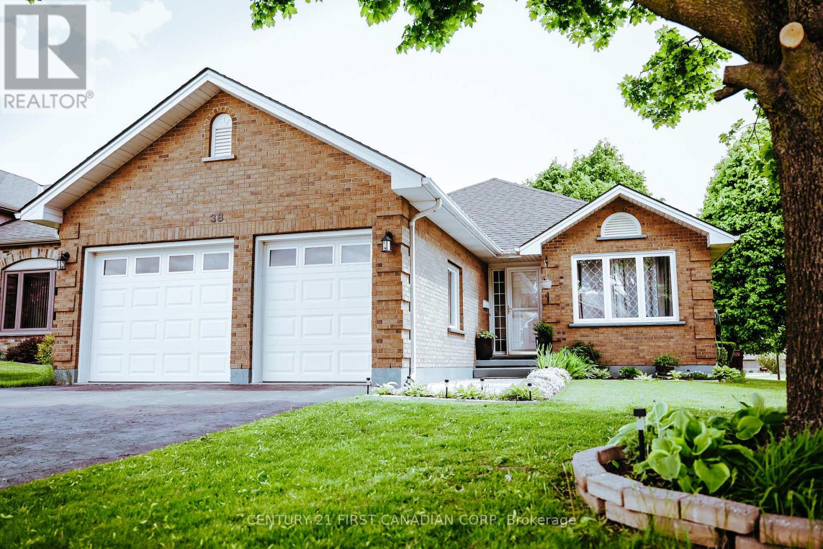 38 ST MICHAELS STREET, Norfolk, Ontario