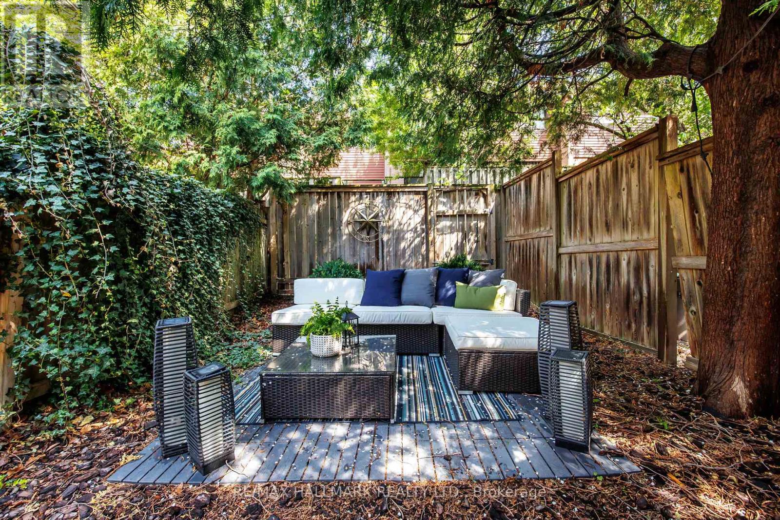 48 Allen Avenue, Toronto, Ontario  M4M 1T4 - Photo 26 - E12158328