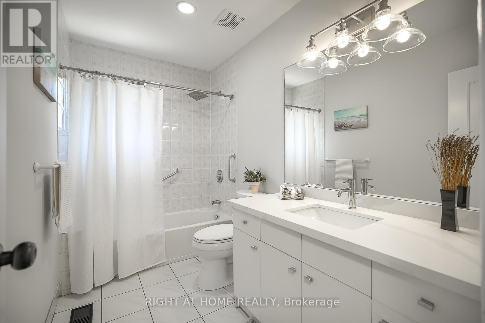14 Amulet Street, Toronto, Ontario  M1T 2E4 - Photo 24 - E12158408