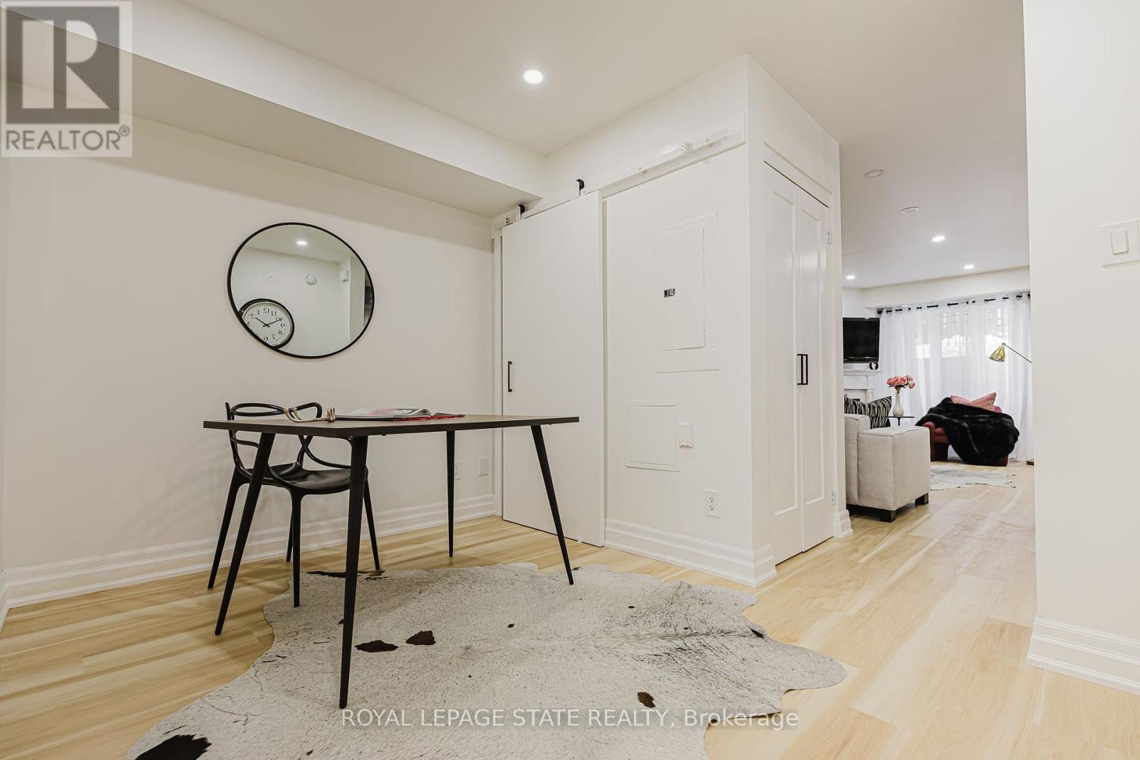 909 - 16 Laidlaw Street, Toronto, Ontario  M6K 1X2 - Photo 17 - W12046378