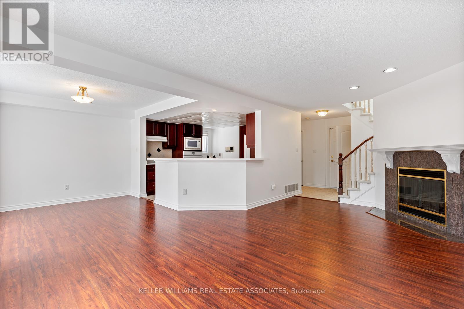 60 - 5480 Glen Erin Drive, Mississauga (Central Erin Mills), Ontario  L5M 5R3 - Photo 7 - W12141810