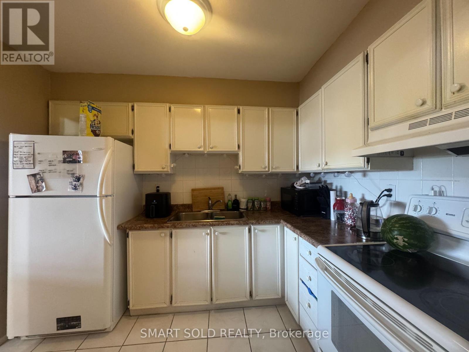 503 - 2263 Marine Drive, Oakville, Ontario  L6L 5K1 - Photo 8 - W12123337
