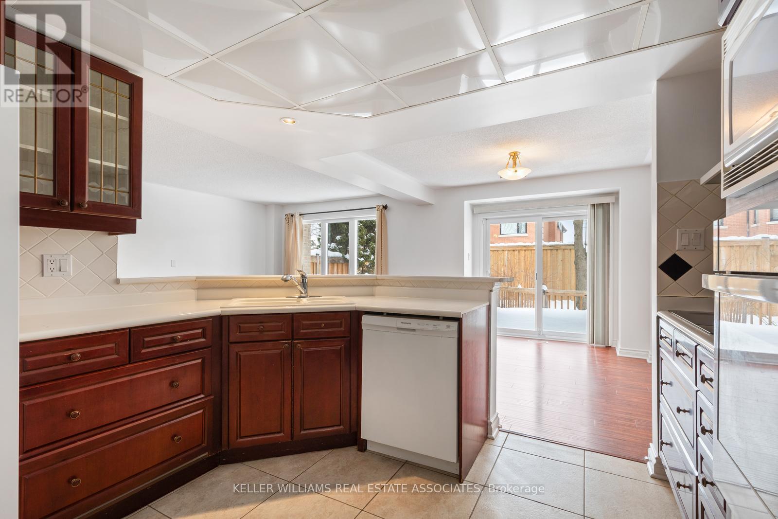 60 - 5480 Glen Erin Drive, Mississauga, Ontario  L5M 5R3 - Photo 15 - W12141810