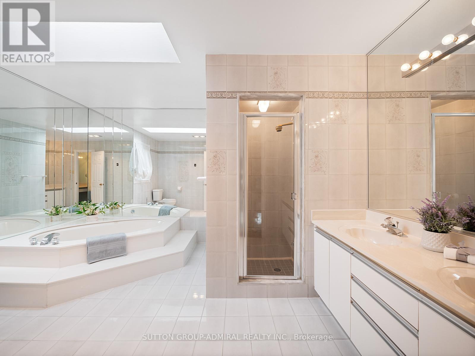 582 Spring Gate Boulevard, Vaughan, Ontario  L4J 5B8 - Photo 19 - N12158299