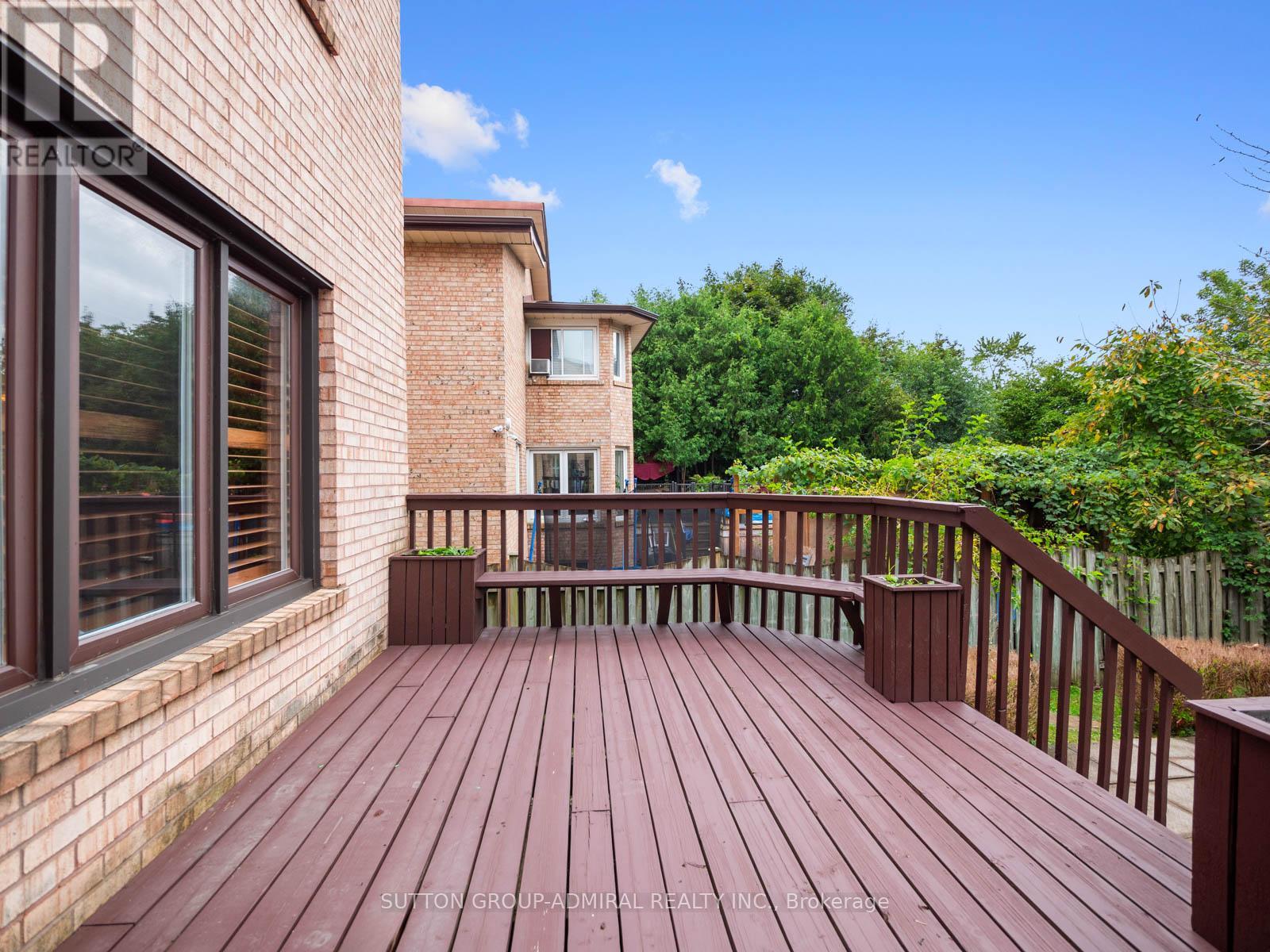 582 Spring Gate Boulevard, Vaughan, Ontario  L4J 5B8 - Photo 34 - N12158299