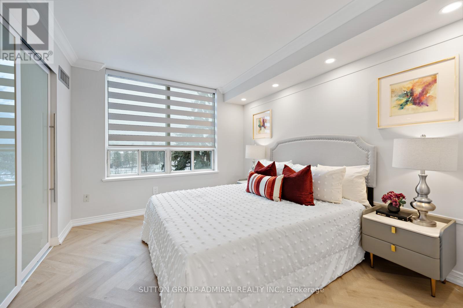 304 - 7 Townsgate Drive, Vaughan, Ontario  L4J 7Z9 - Photo 37 - N12158324