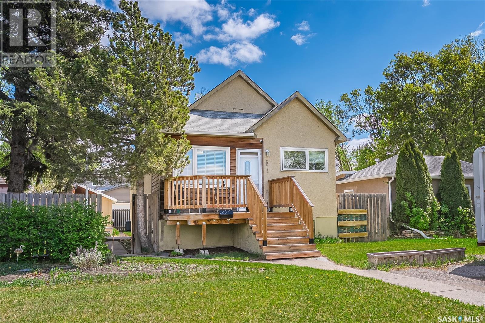 Property at 2515 McPherson AVENUE image 1